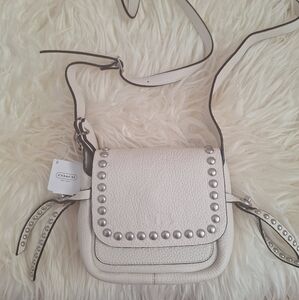 NWT COACH Rivet Pebbled Leather Dakotah 15 Crossbody F35750 Cream